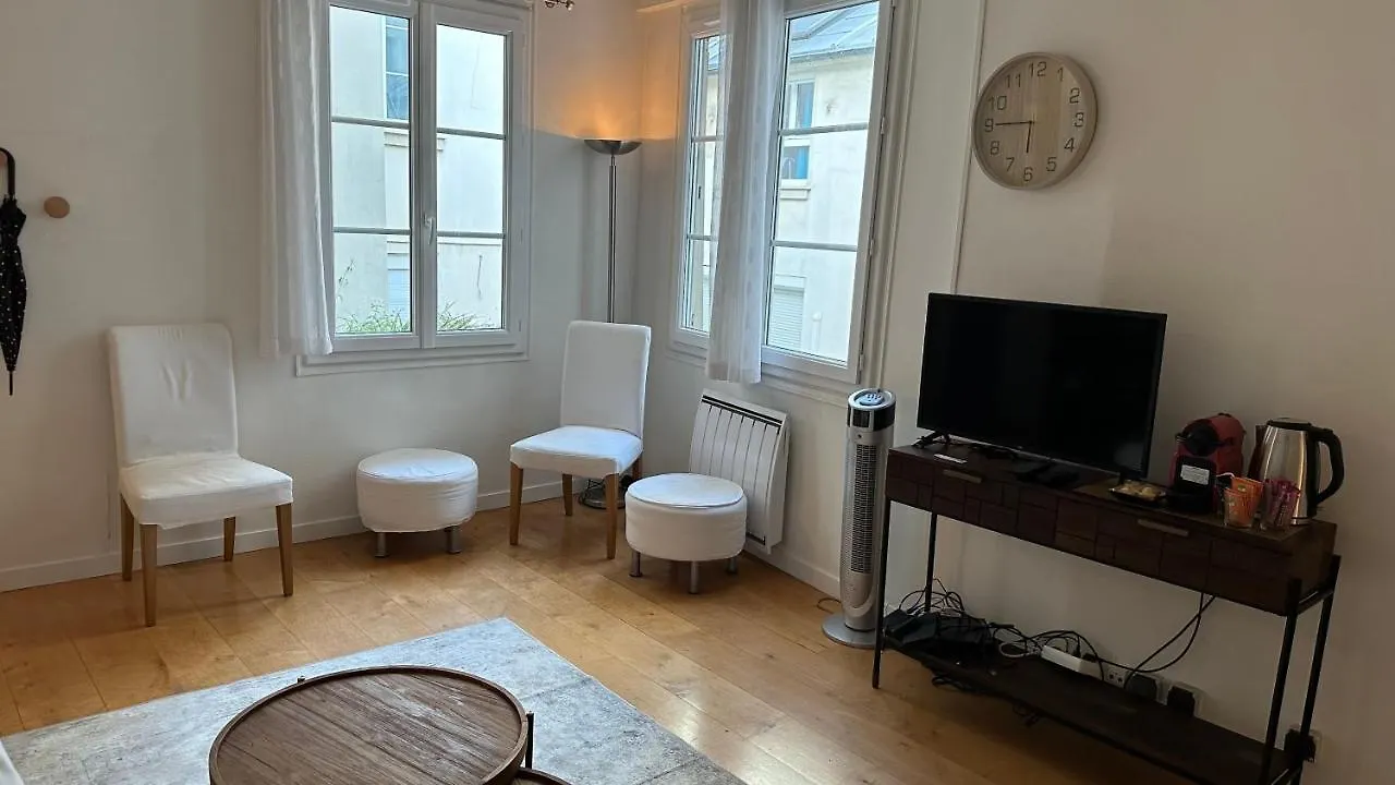 Haut-Marais Joli Appartement. Parigi 0*,