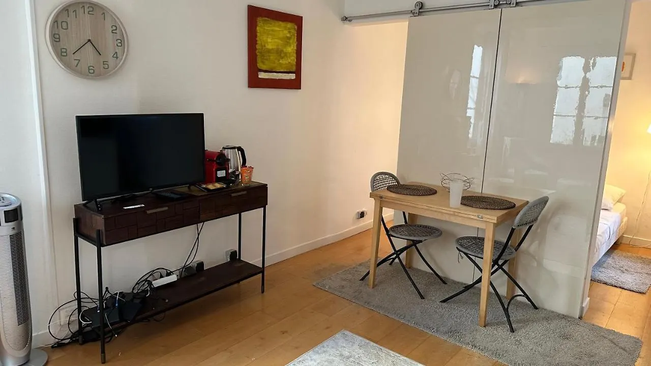 Haut-Marais Joli Appartement. Paris
